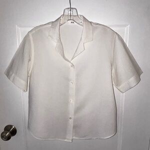 Uniqlo White Short-Sleeve Button-Up Top